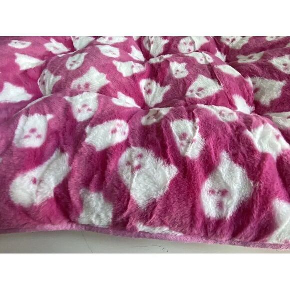 Storehouse Pink Ghosts Halloween Faux Fur Pillow Pet BED Super Soft 36 X 23” NEW - Picture 9 of 12